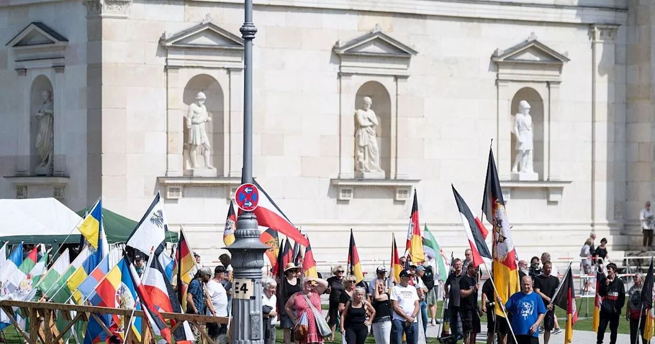 Nur knapp jeder dritte Bundesbürger kennt Reichsbürger