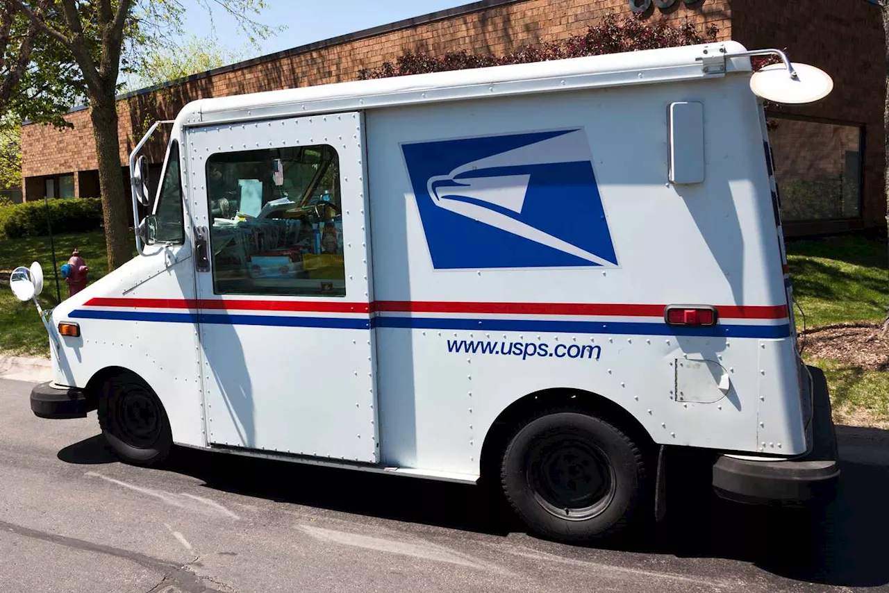 Start Prepping: USPS Just Announced the Last Possible Day You Can Mail Christmas Presents This Year