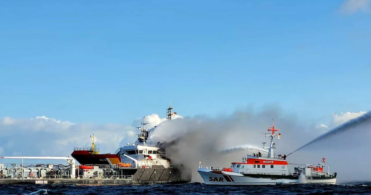 Ostsee: Nach Brand auf Tankschiff beginnen Ermittlungen