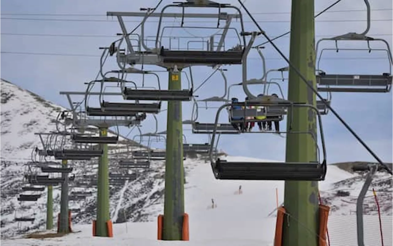 Sci, previsti rincari sugli skipass: tutti gli aumenti per la stagione 2025