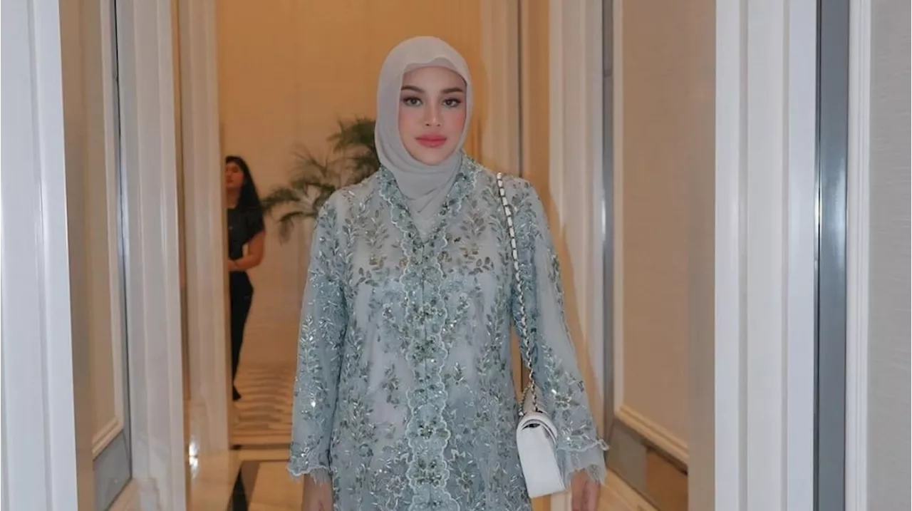 Tubuh Sudah Berhasil Langsing, Kini Aurel Hermansyah Dikritik karena Model Hijab