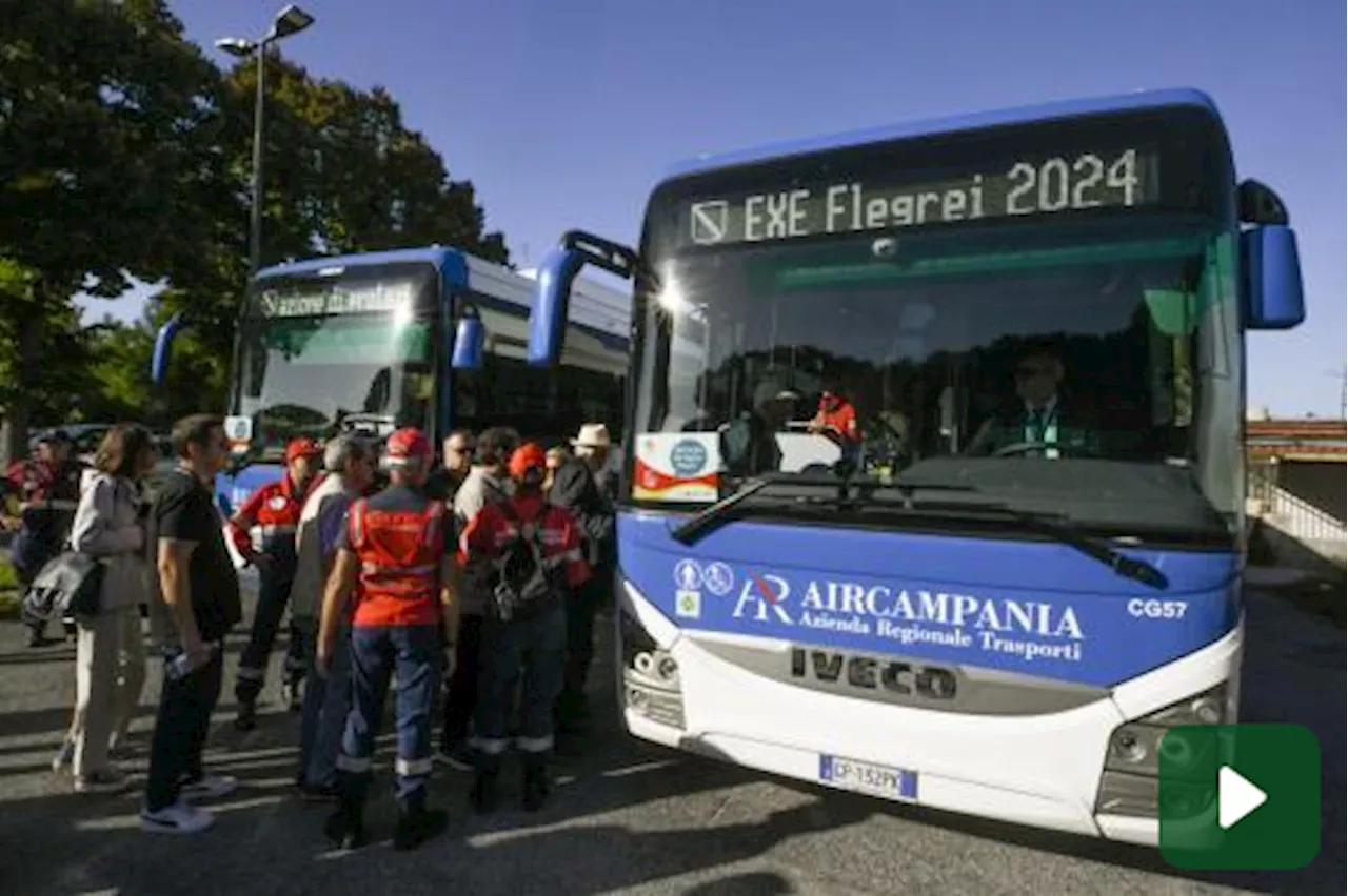 Campi Flegrei, in 300 partecipano alle prove di evacuazione da Pozzuoli