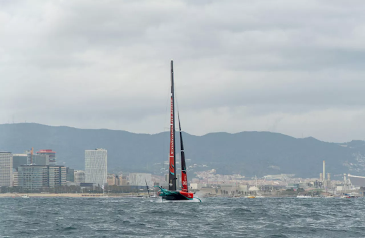 New Zealand enjoy perfect start to America's Cup defence over Britain