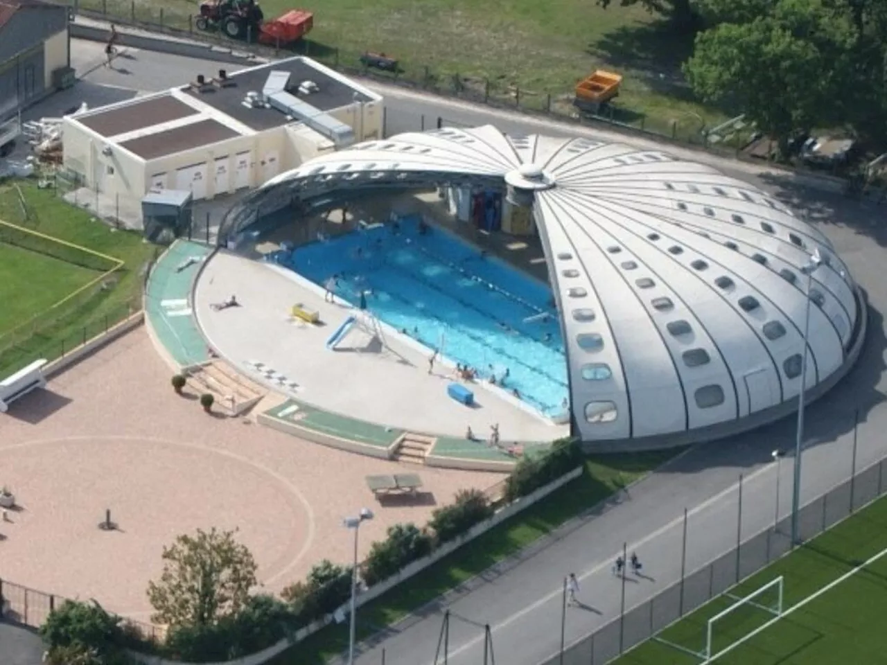 Unique en Gironde, la piscine Tournesol de Cestas est un patrimoine en voie de disparition