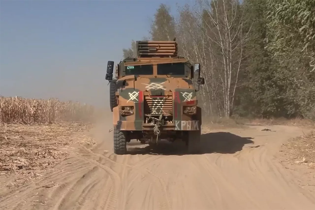 Российские военные эвакуировали трофейный БТР Kirpi из курского приграничья