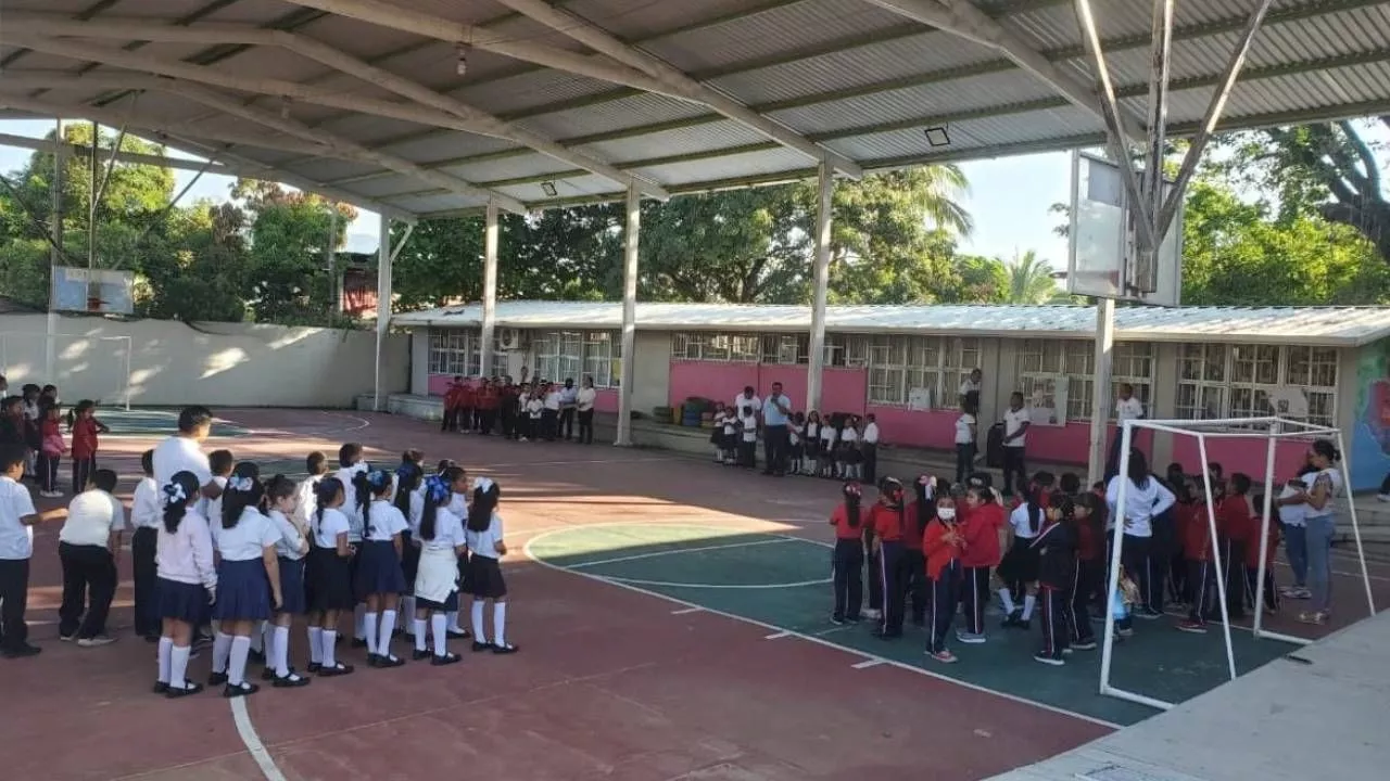 SEP: alumnos regresan a clases en Guerrero este lunes 14 de octubre tras paso de huracán John que dejó 18 muertos