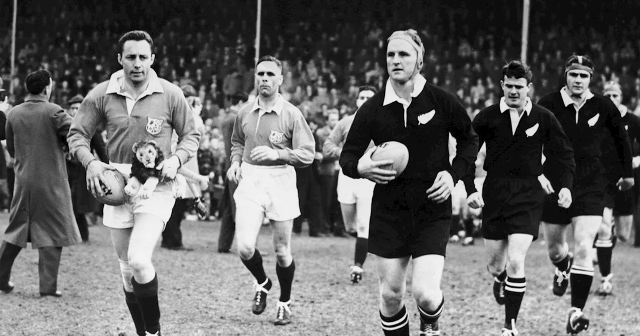 Tributes paid to former Ireland, Lions and Barbarians great Ronnie Dawson