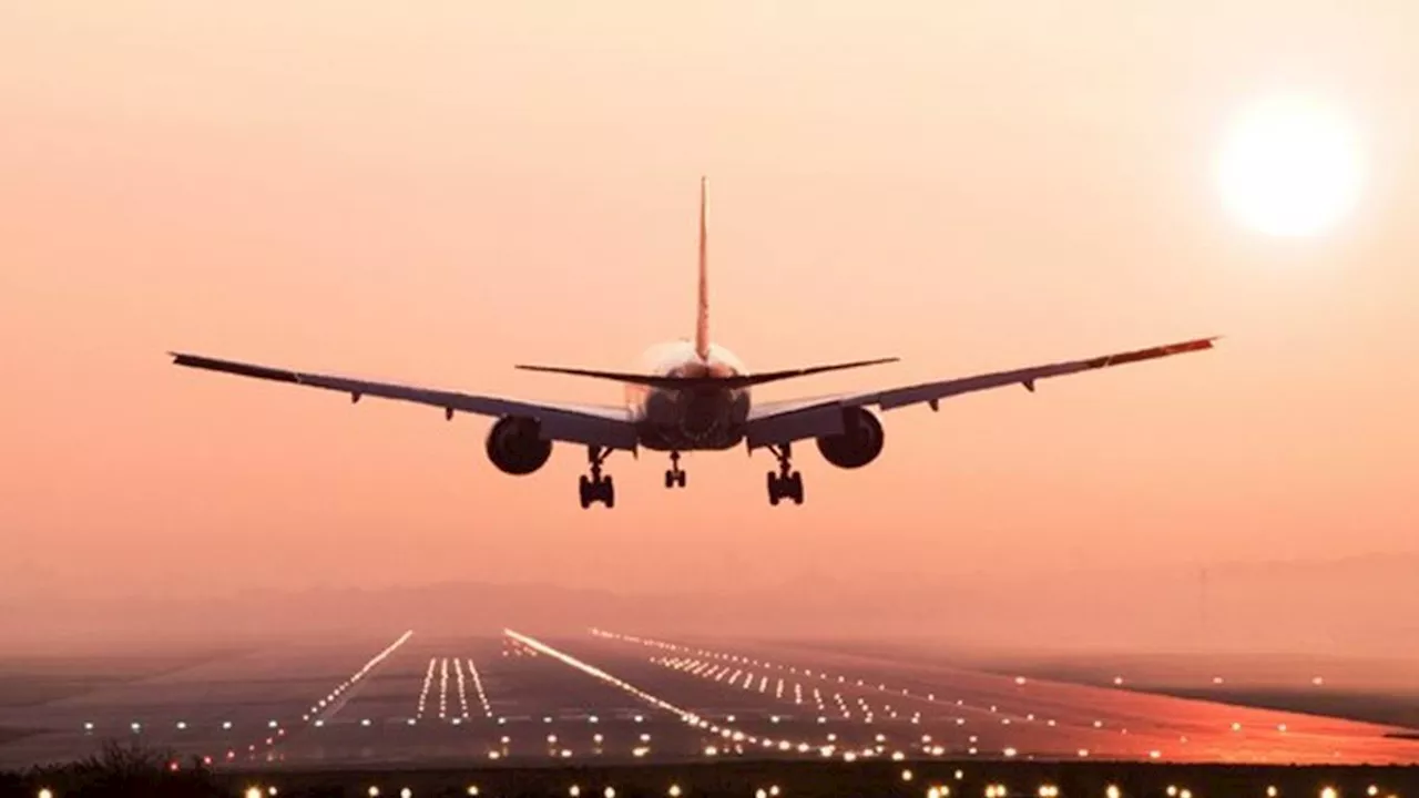 Delhi Airport Flights Fare: ट्रेनें हुई फुल तो आसमान छूने लगा हवाई किराया, दोगुने से ज्यादा में मिल रहा फ्लाइट का टिकट