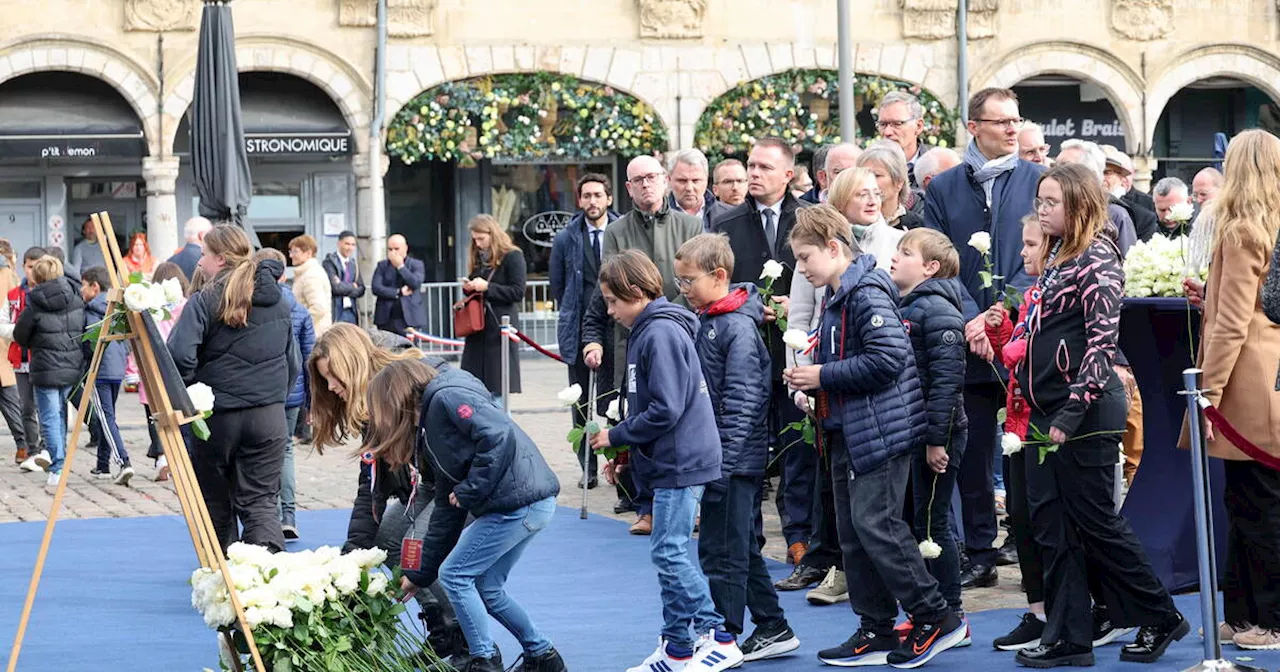 Un an après l’assassinat de Dominique Bernard, «un très bel hommage, tout en pudeur»