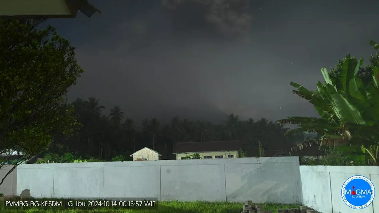 Gunung Ibu Erupsi Dahsyat Senin Dini Hari 14 Oktober 2024, Kolom Abu Capai 2.000 Meter