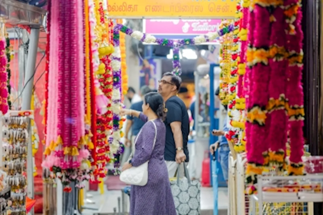 Deepavali shopping trends: Malaysian shoppers embrace online ease, but vibrant and festive allure of bazaars beckons