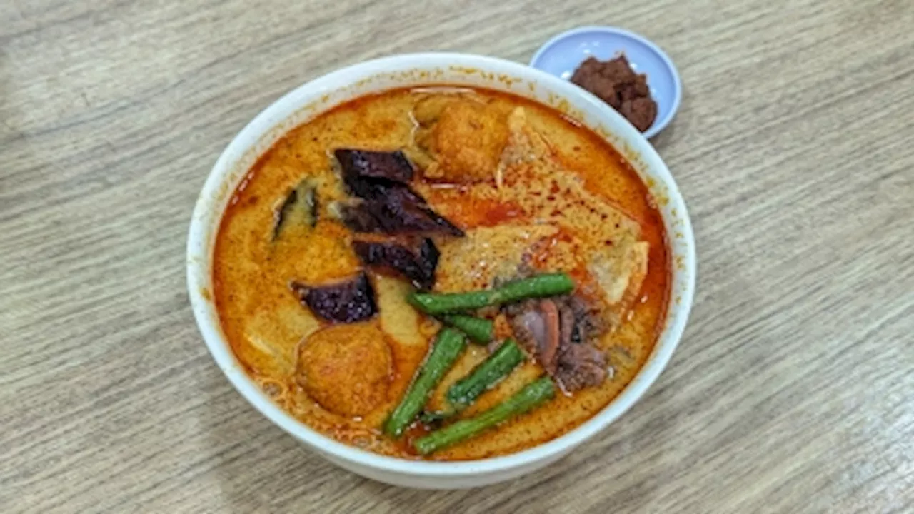 Happy Garden’s Xin Lian Hin Restaurant is well known for its ‘siu mei’ and rice, but their ‘curry mee’ is the real star of the show