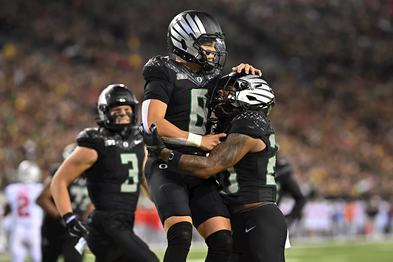 No. 3 Oregon rallies past No. 2 Ohio State with 32-31 Big Ten statement win