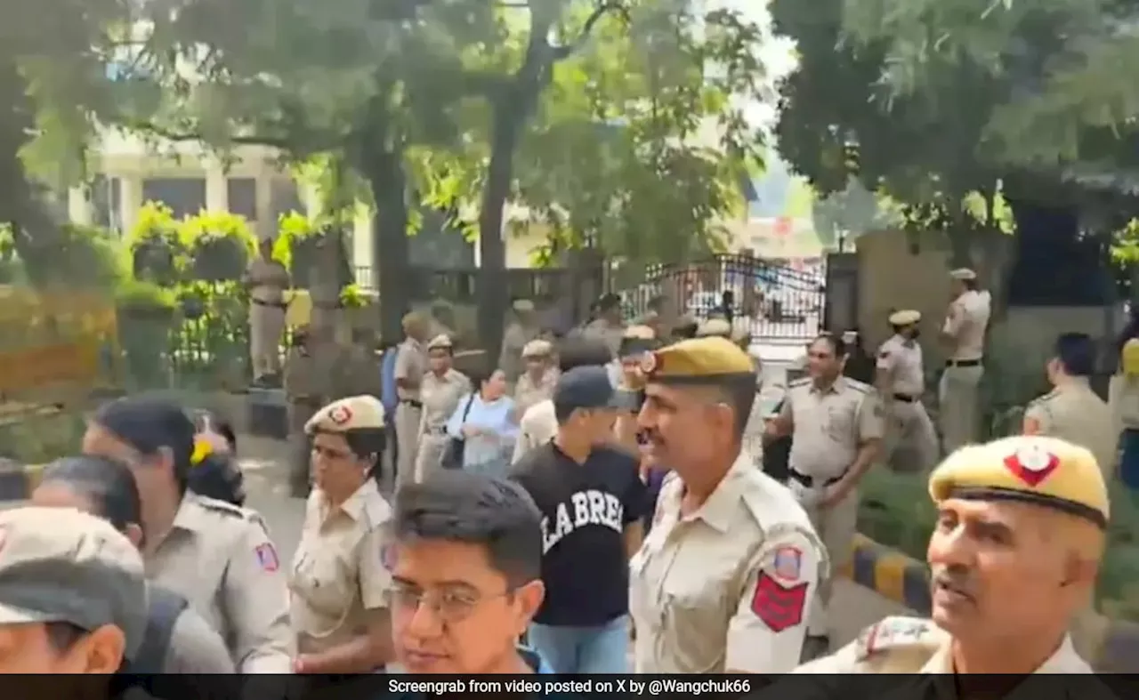 सोनम वांगचुक को पुलिस ने हिरासत में लिया, दिल्&zwj;ली के लद्दाख भवन के बाहर कर रहे थे प्रदर्शन