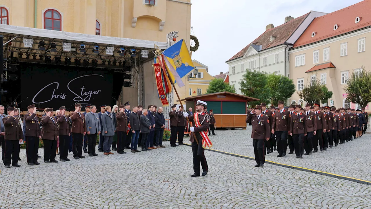 Die Retzer Feuerwehr ist 150 und die ganze Stadt feierte