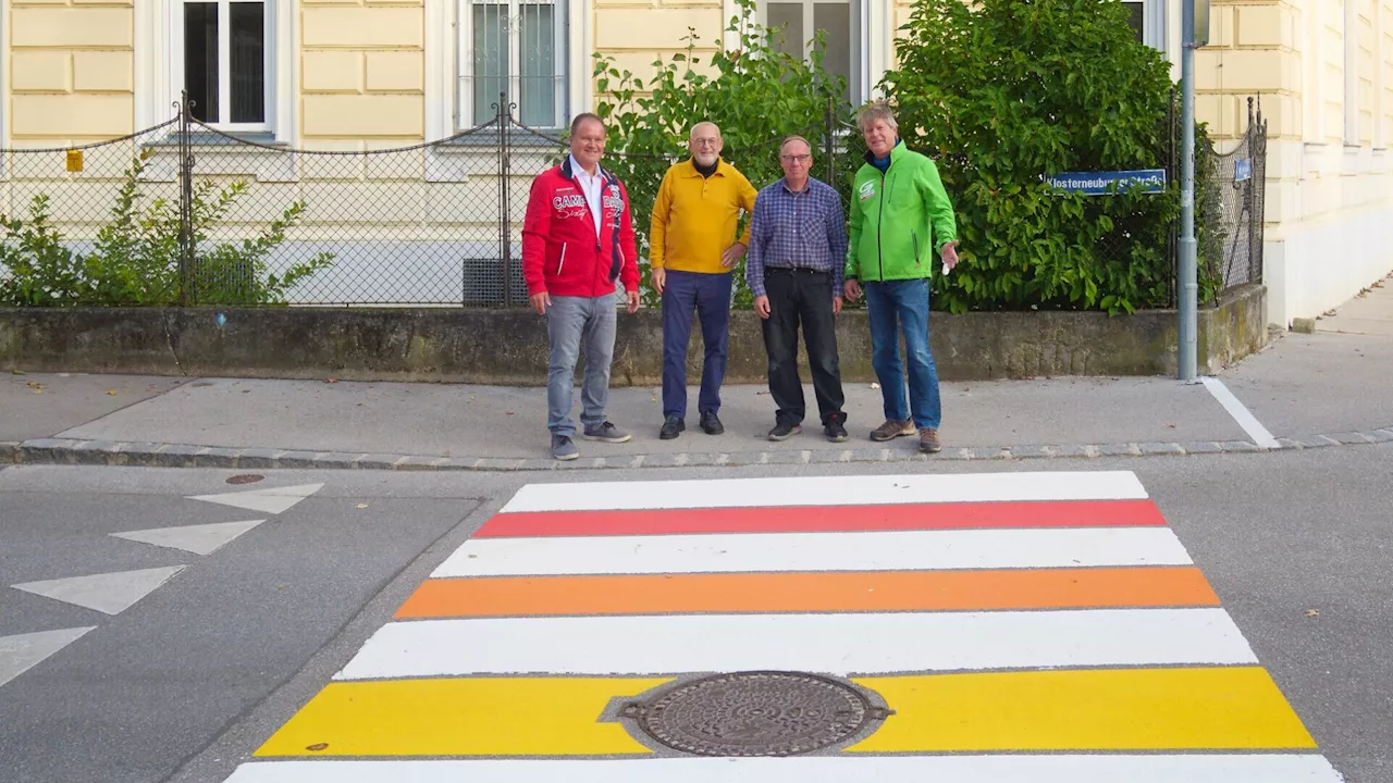 Langenzersdorf hat einen Regenbogen-Zebrastreifen