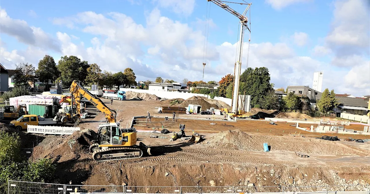 Lidl baut neu in Warburg: Ein Blick von oben auf die Baustelle am Paderborner Tor