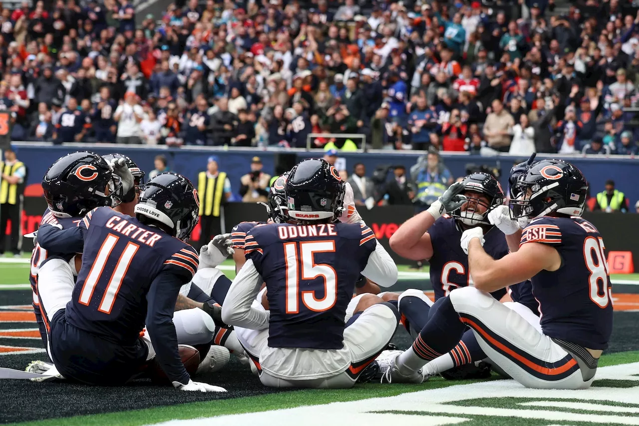 Caleb Williams throws 4 TDs as Bears rout the Jaguars in London