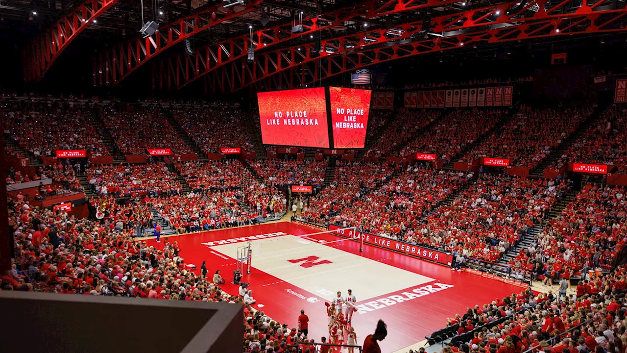 Nebraska Volleyball Sweeps Rutgers