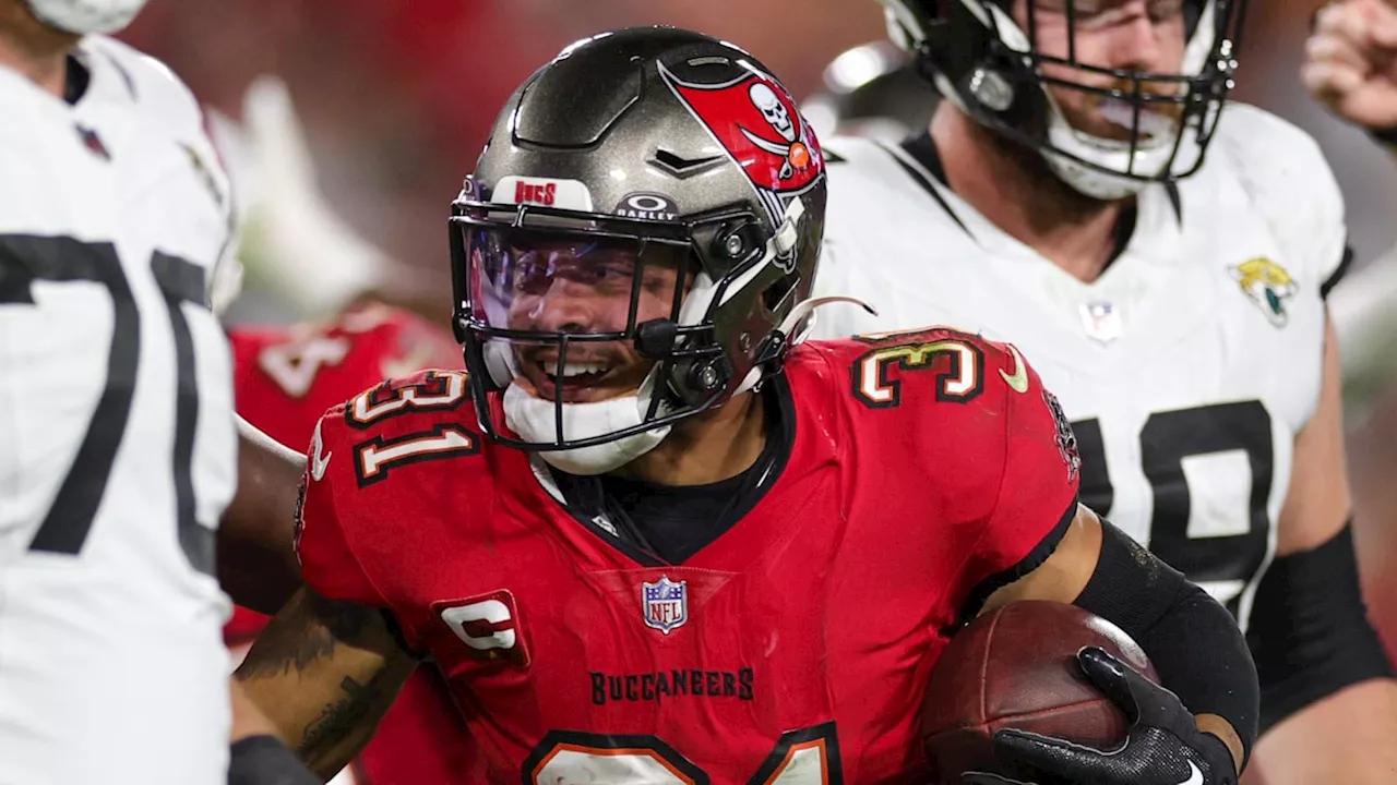 Tampa Bay Buccaneers Extend Lead Over New Orleans Saints with 58-Yard Scoop and Score