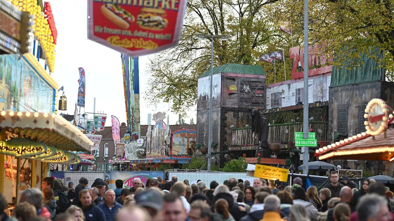 Gallimarkt in Leer: Feuer in Geisterbahn