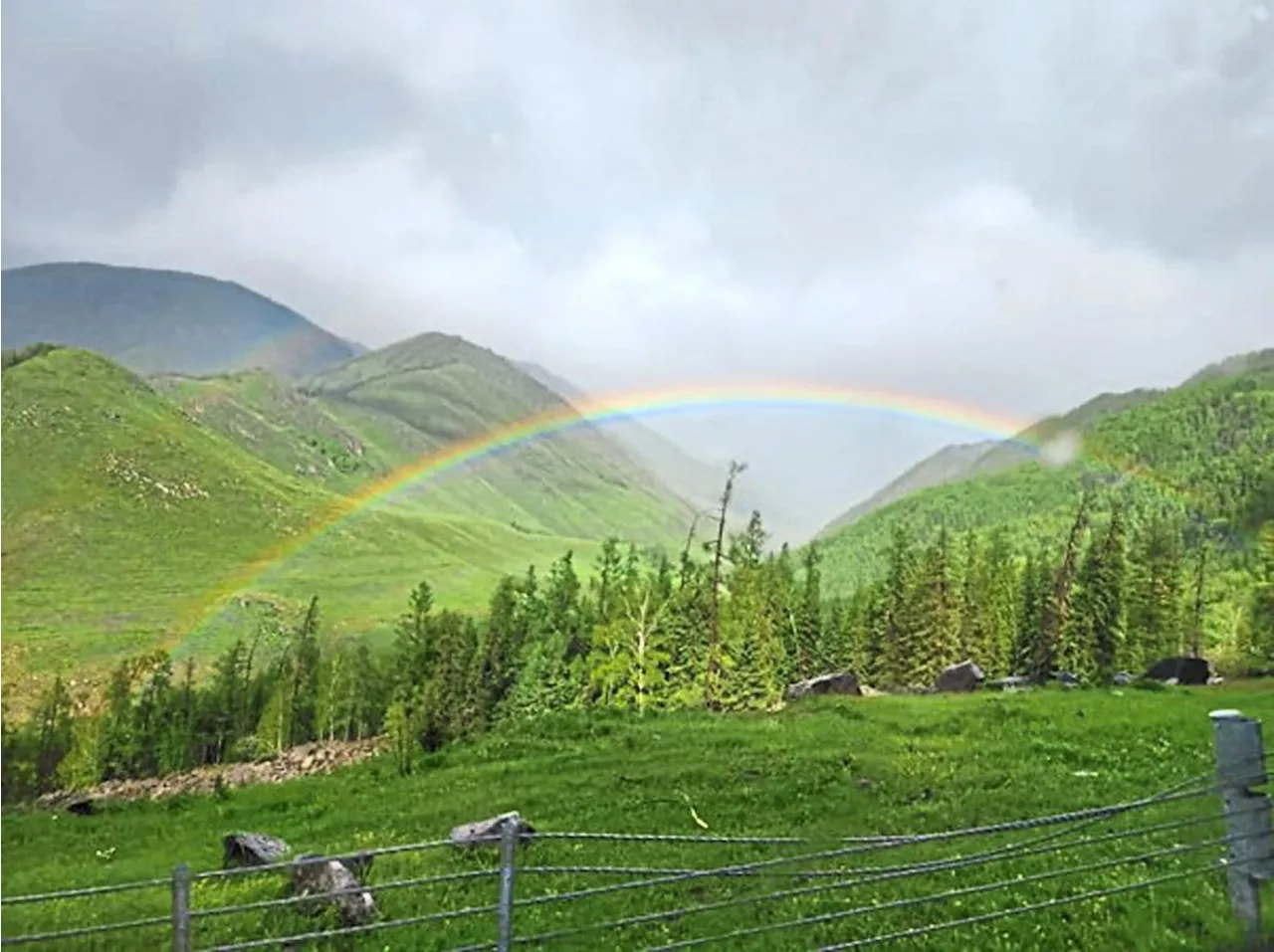 Malaysian traveller is amazed by the beauty of Xinjiang, China