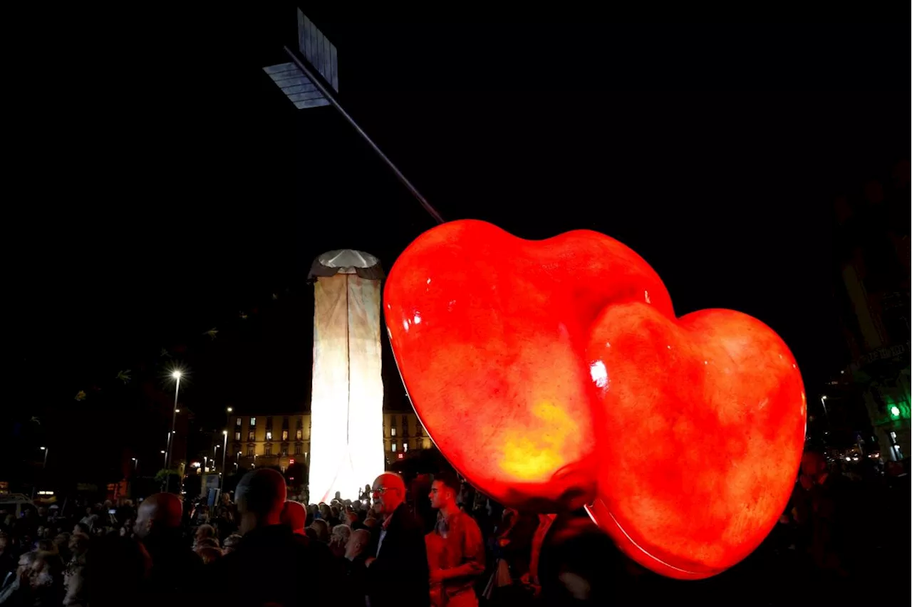 Phallic 12m art installation by Gaetano Pesce raises eyebrows in Naples