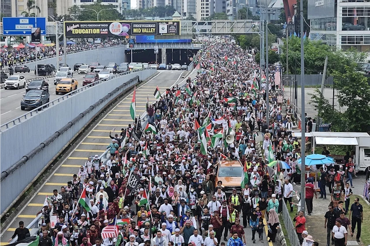 Thousands March in Kuala Lumpur to Mark One-Year Anniversary of Hamas-Israel War