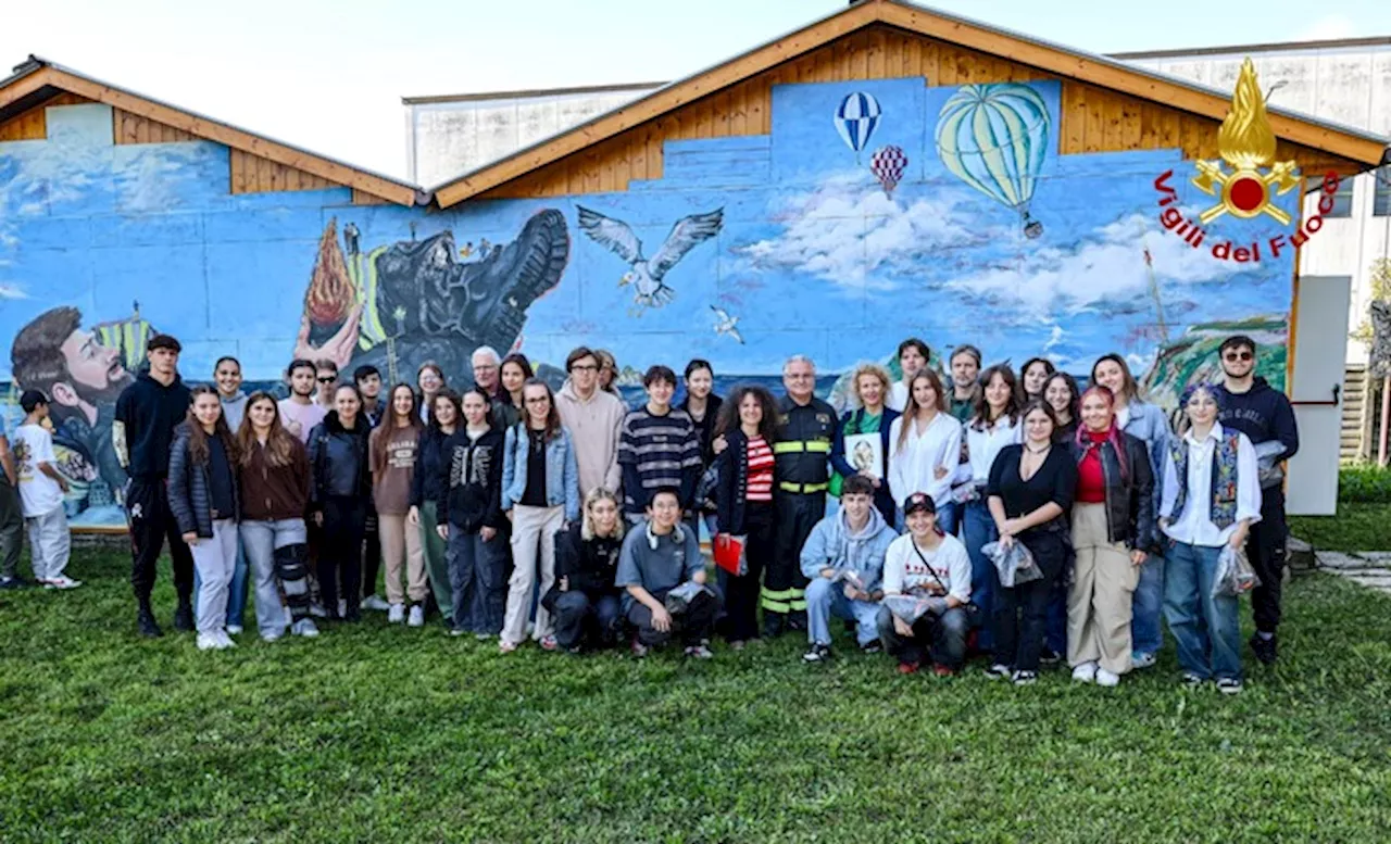 Un murales per i Vigili del fuoco, è'Il Grande Gigante Pompiere'