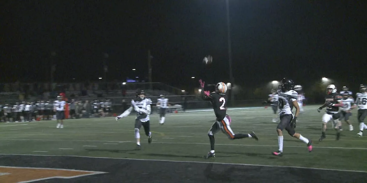 Last-minute touchdown lifts West Anchorage, DI first-round roundup