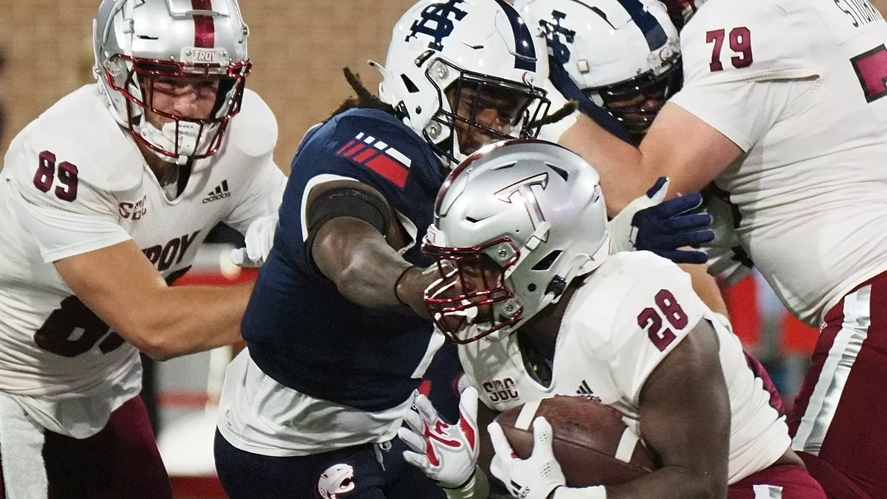 Battle for the Belt buzz: South Alabama hosts Troy in annual rivalry game Tuesday night