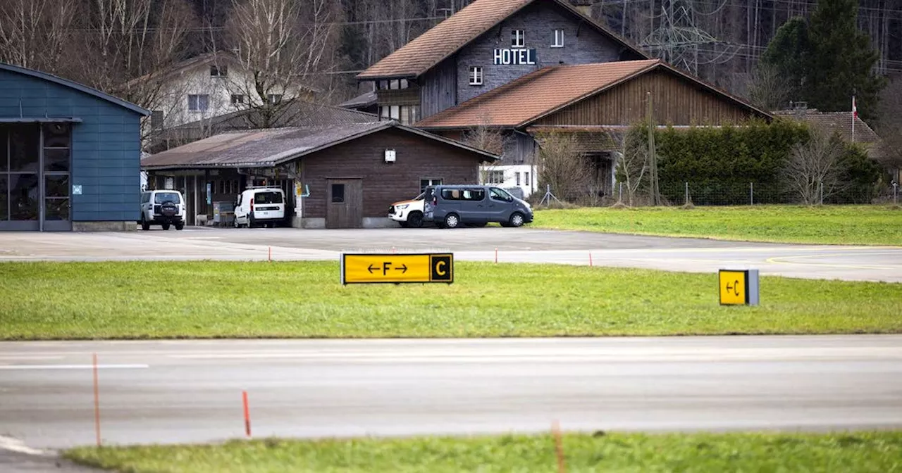 Chinesische Familie betrieb Hotel nahe Schweizer Militärflugplatz