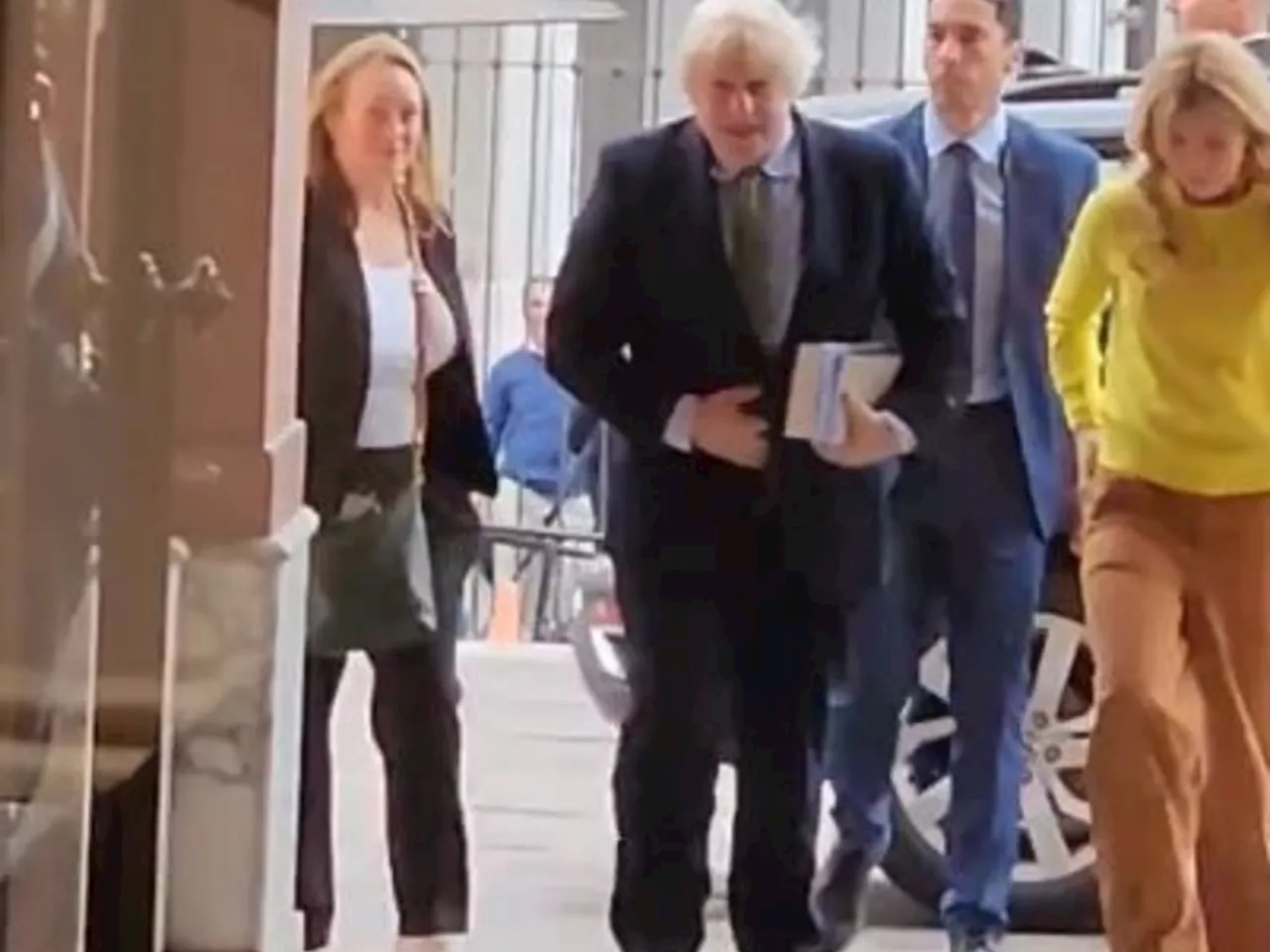 Boris Johnson visita la Casa Rosada para reunirse con Javier Milei