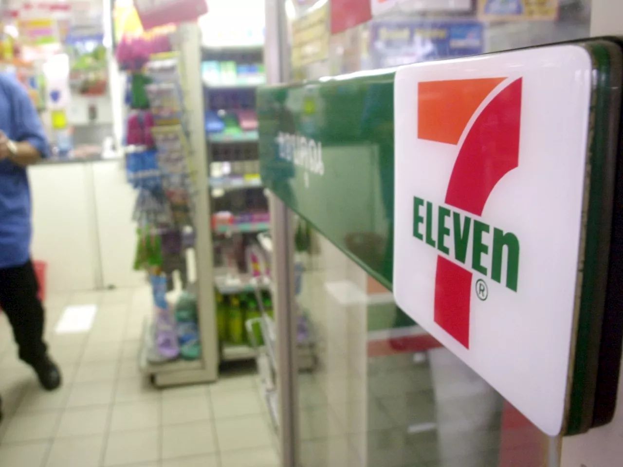 Major convenience store chain is closing hundreds of locations