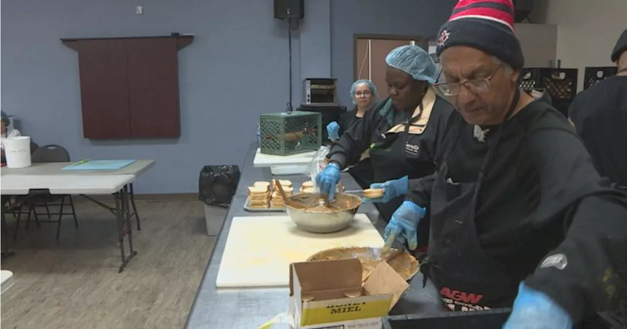 ‘Gave me purpose’: Winnipegger grateful to volunteer on Thanksgiving