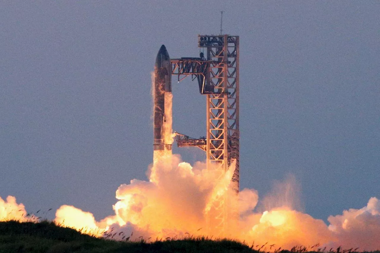 Spacex Catches Giant Starship Booster In Fifth Flight Test Spacex