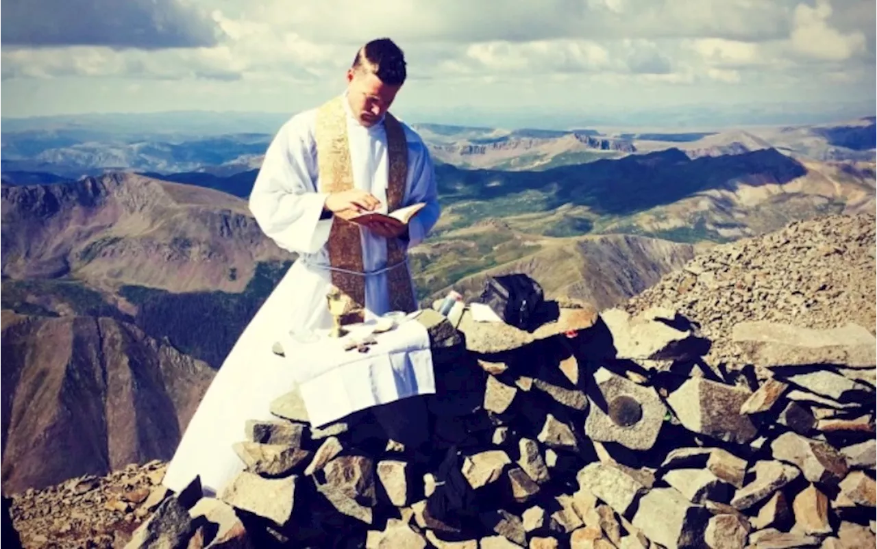 Catholic priest celebrates Mass atop Colorado’s highest peaks