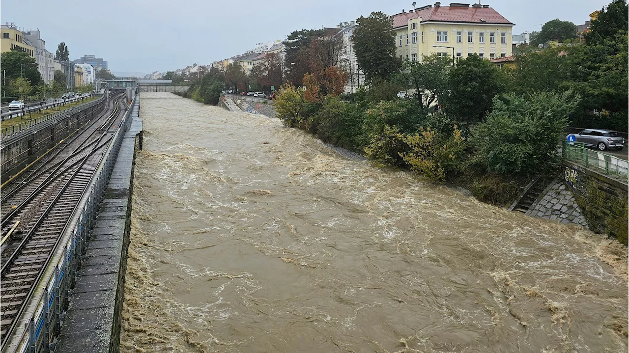 Nachwirkungen des Hochwassers - Nach Jahrhundertflut – Wienflussradweg weiter gesperrt