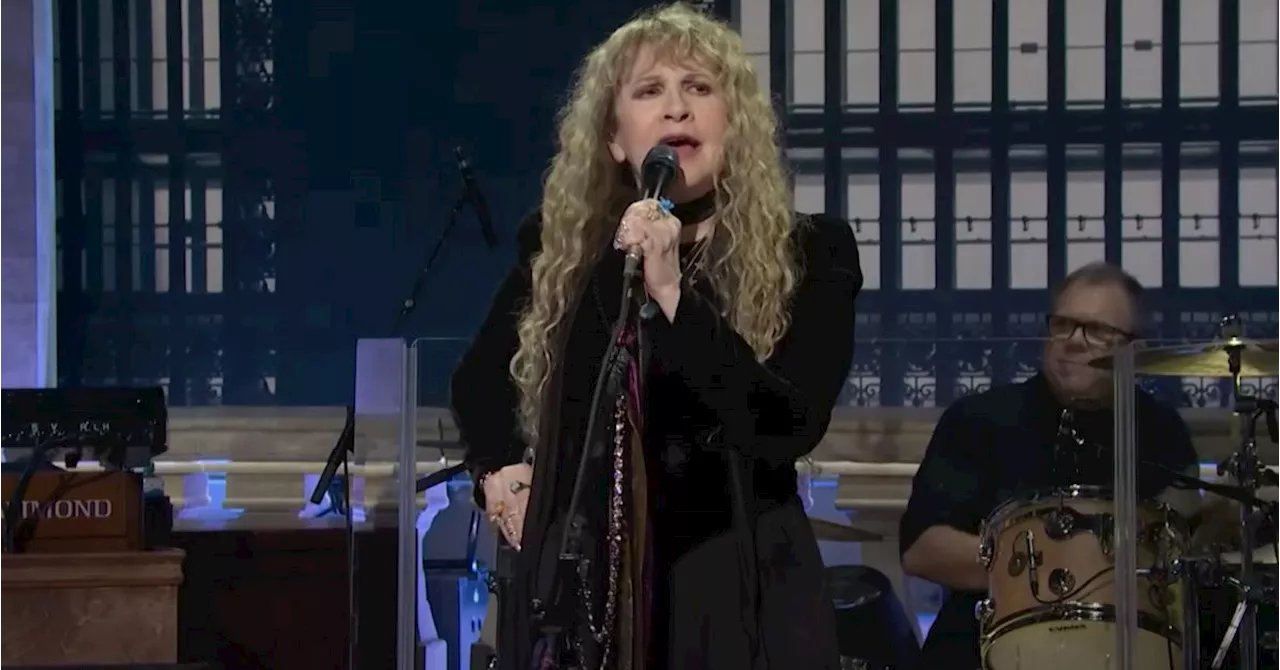 Stevie Nicks Recalls SNL Debut Backstage Drama Involving A Last-Minute Singer Change