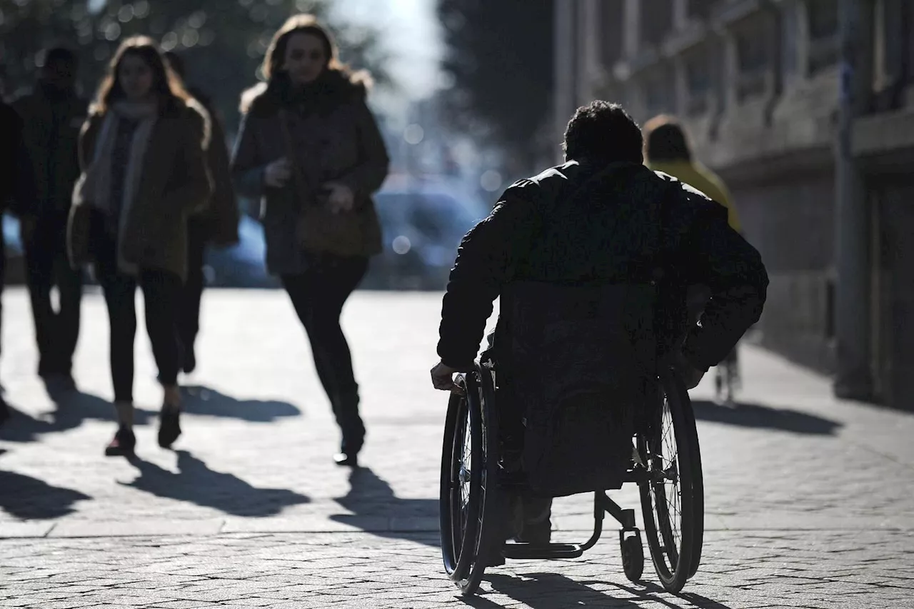 Insertion des personnes handicapées: «coupe inacceptable» dans le projet de budget, selon des associations