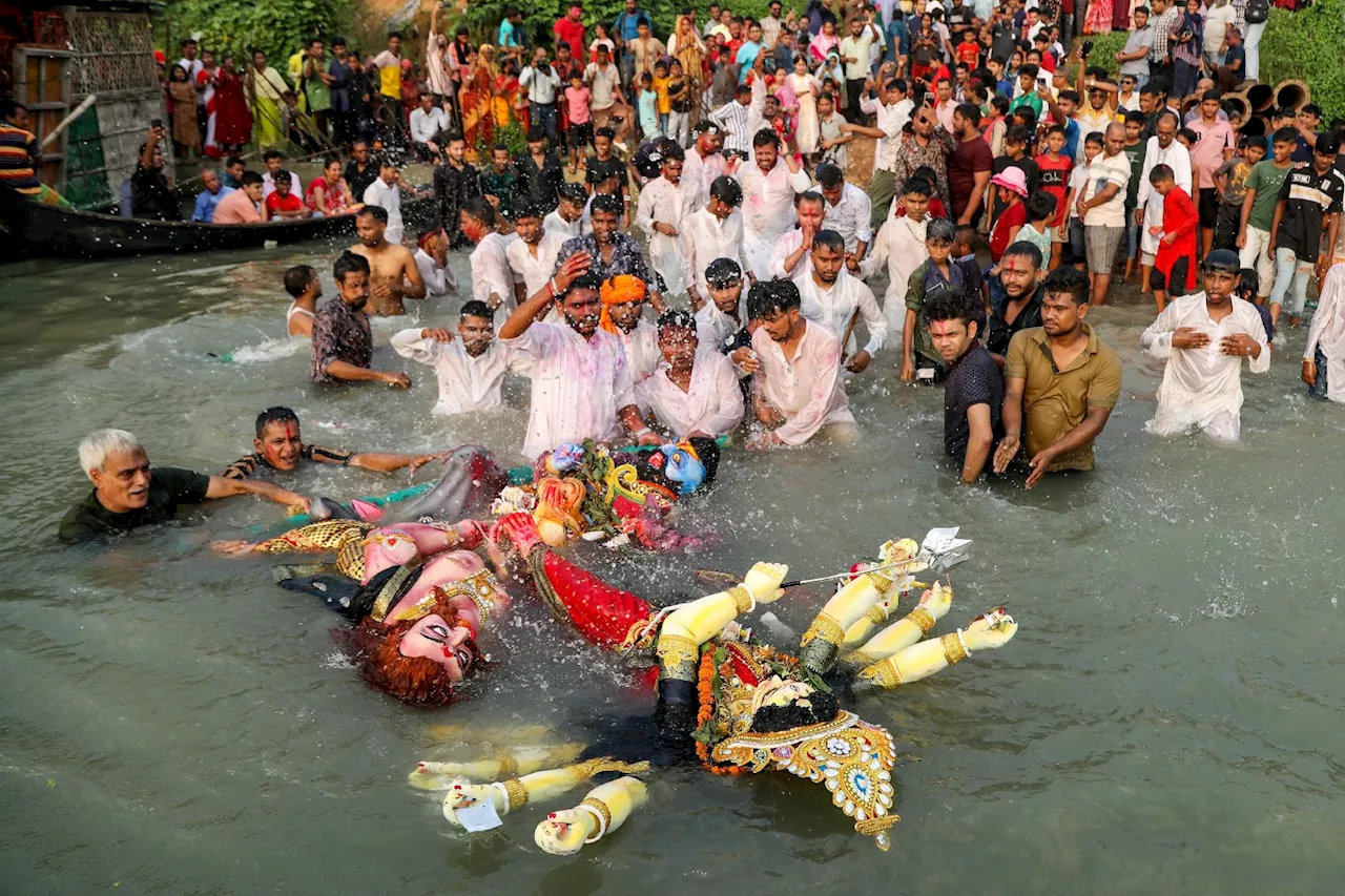 Au Bangladesh, les Hindous célèbrent leur plus grand festival malgré les craintes d'attentat