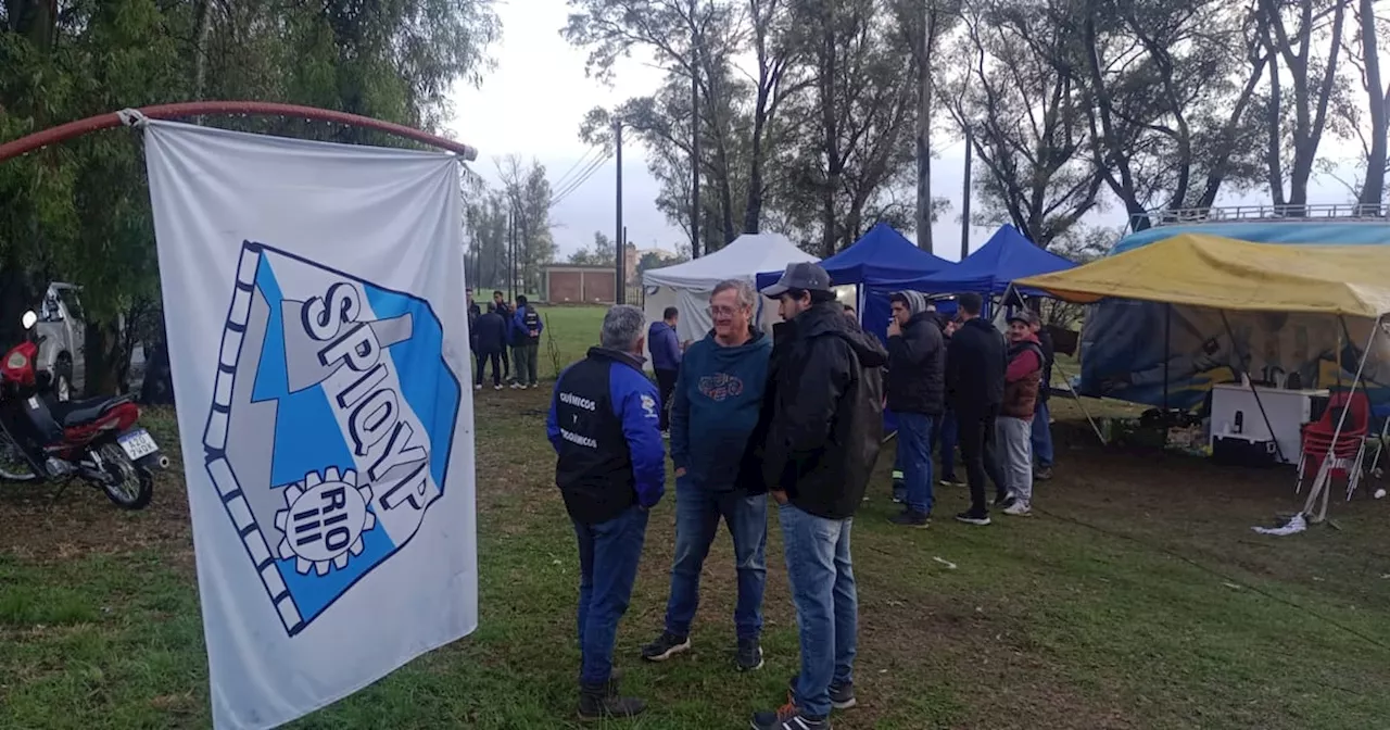 Río Tercero: son 8 los despedidos y 40 los suspendidos hasta ahora en Petroquímica