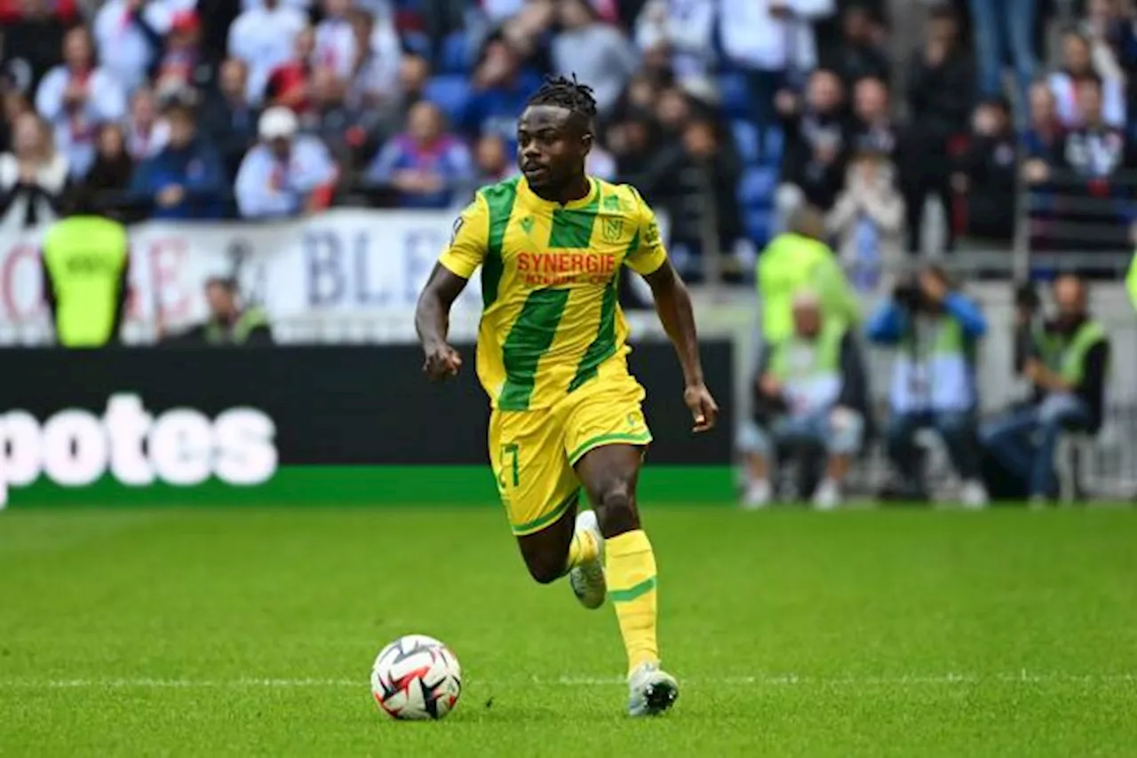 « Comme dans une prise en otage » : Moses Simon raconte le blocage de la sélection nigériane dans un aéropo...