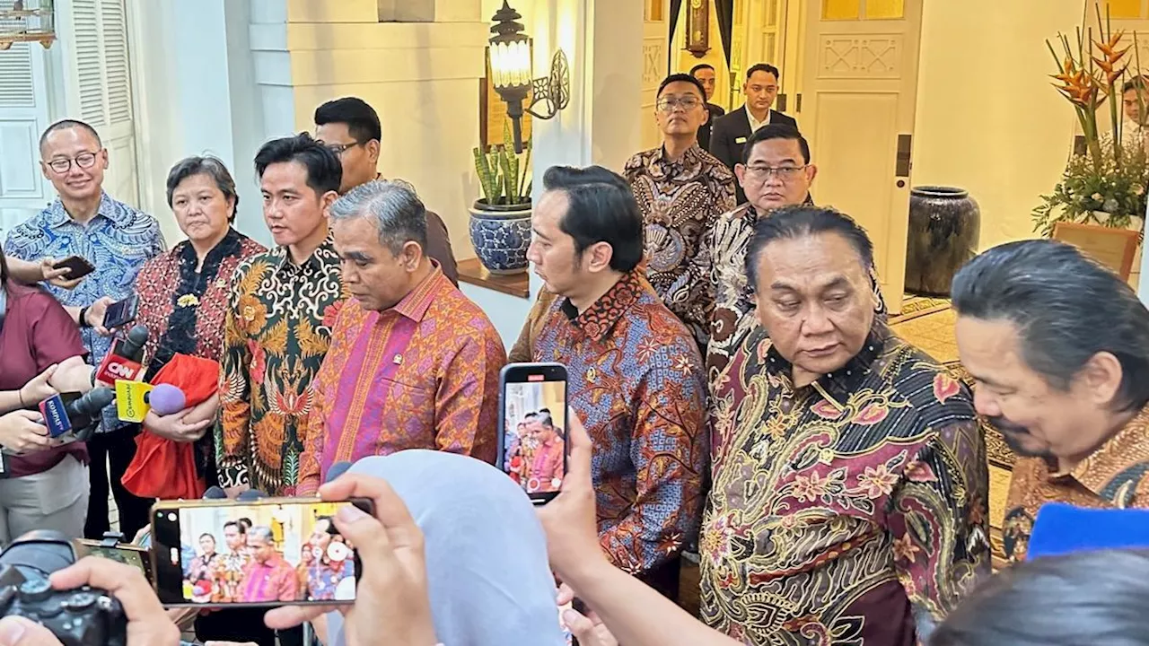 Gibran Terima Undangan Pelantikan Presiden dan Wakil Presiden dari MPR RI