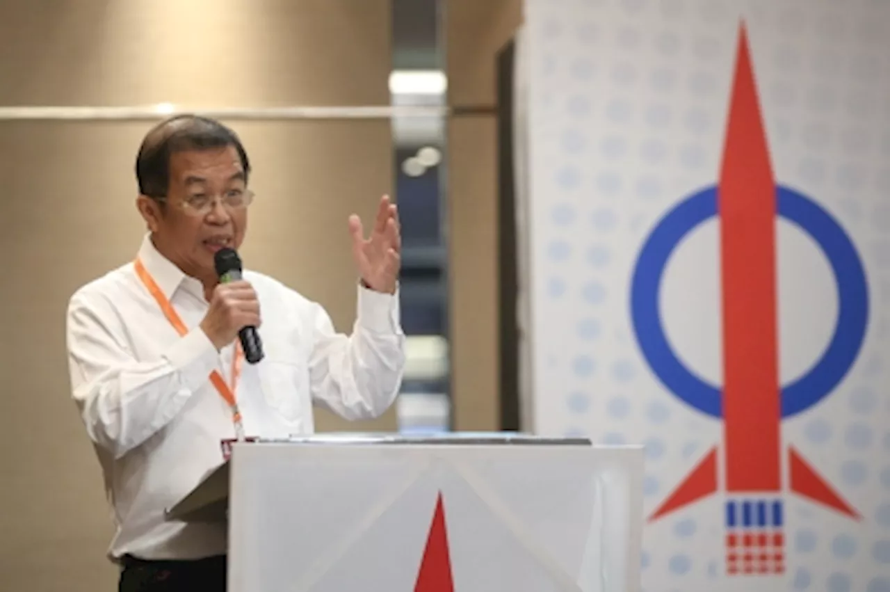 Tan Kok Wai back as FT DAP chief, Hannah Yeoh now vice chair