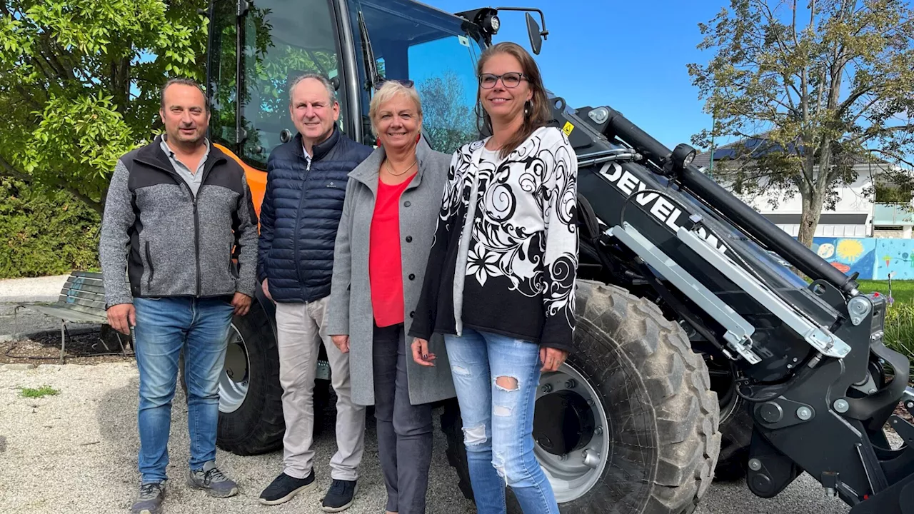 Neuer Kompakt-Radlader für Wirtschaftshof