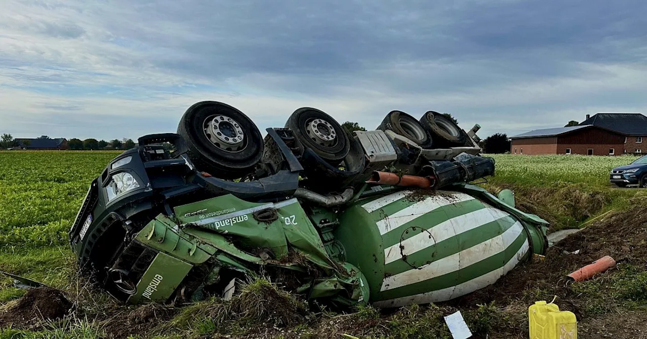 Vollsperrung aufgehoben: Betonmischer nach Unfall im Kreis Gütersloh umgekippt