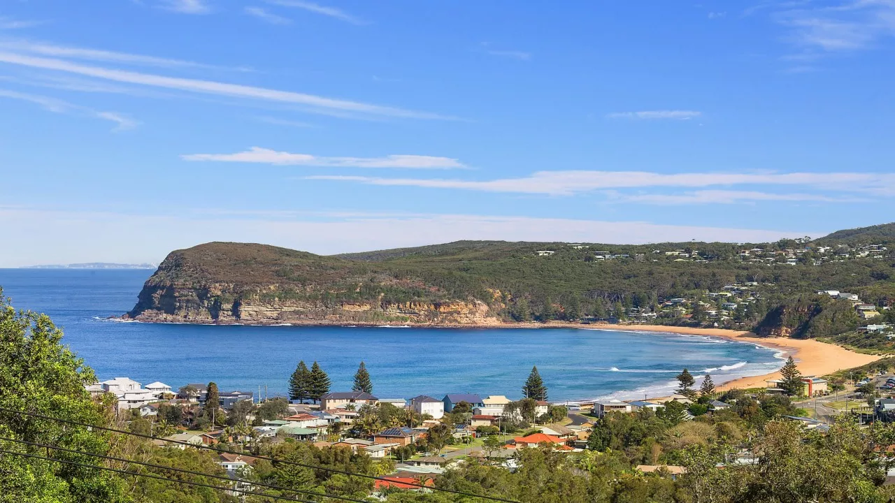 Anthony Albanese understood to be attempting to buy $4.3m home on the NSW Central Coast ahead of his wedding