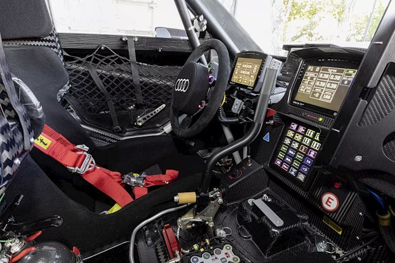 Hightech-Kontrollzentrum in der Wüste: Audi-Cockpit