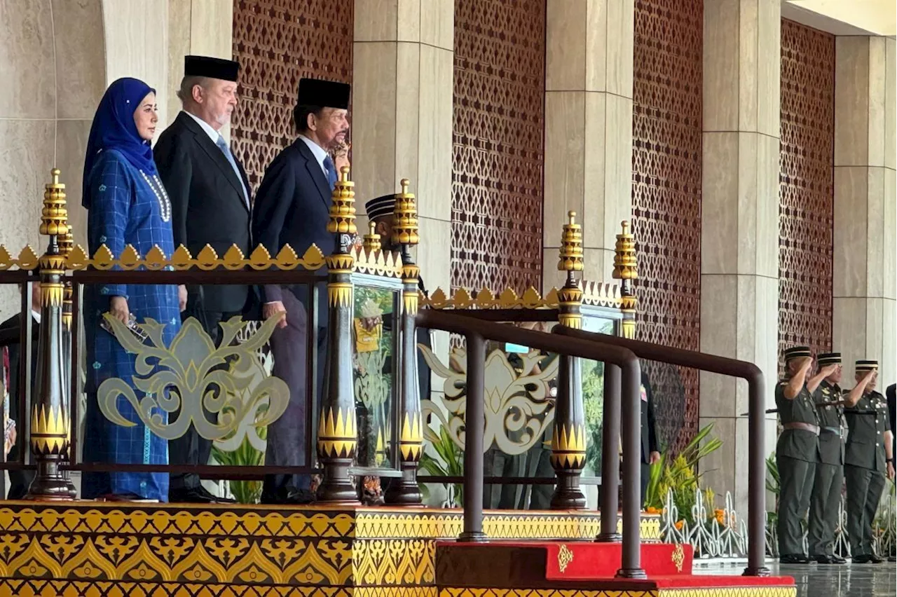 King, Queen of Malaysia accorded state welcome at Brunei's Istana Nurul Iman